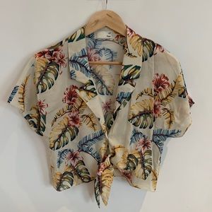 Aritzia Wilfred crop top Hawaiian floral button up